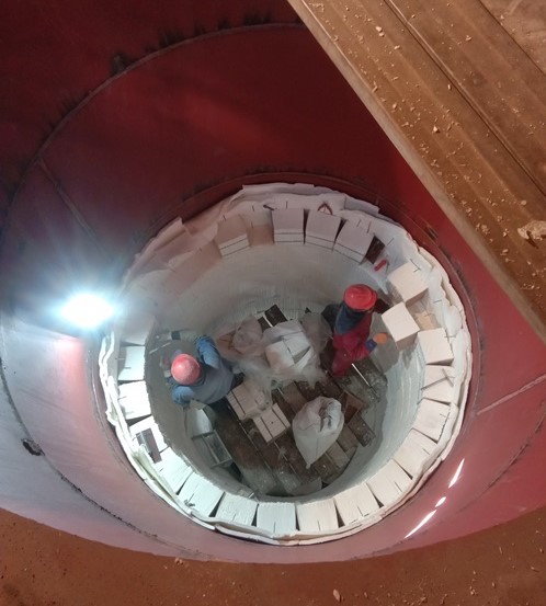 潞新鋼鐵脫硝煙道內襯施工 潞新鋼鐵脫硝煙道內襯施工